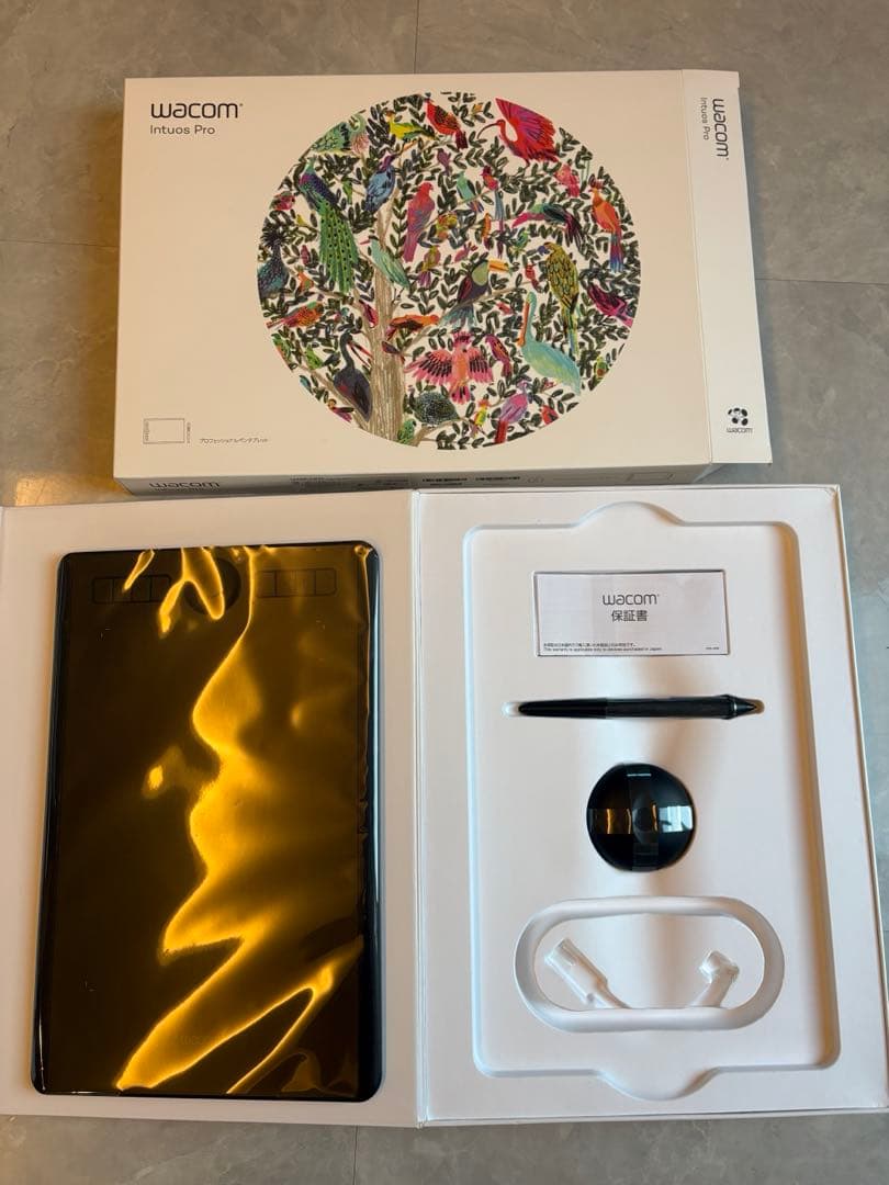 Wacom Intuos Pro ワコム ペンタブ Mサイズ PTH-660