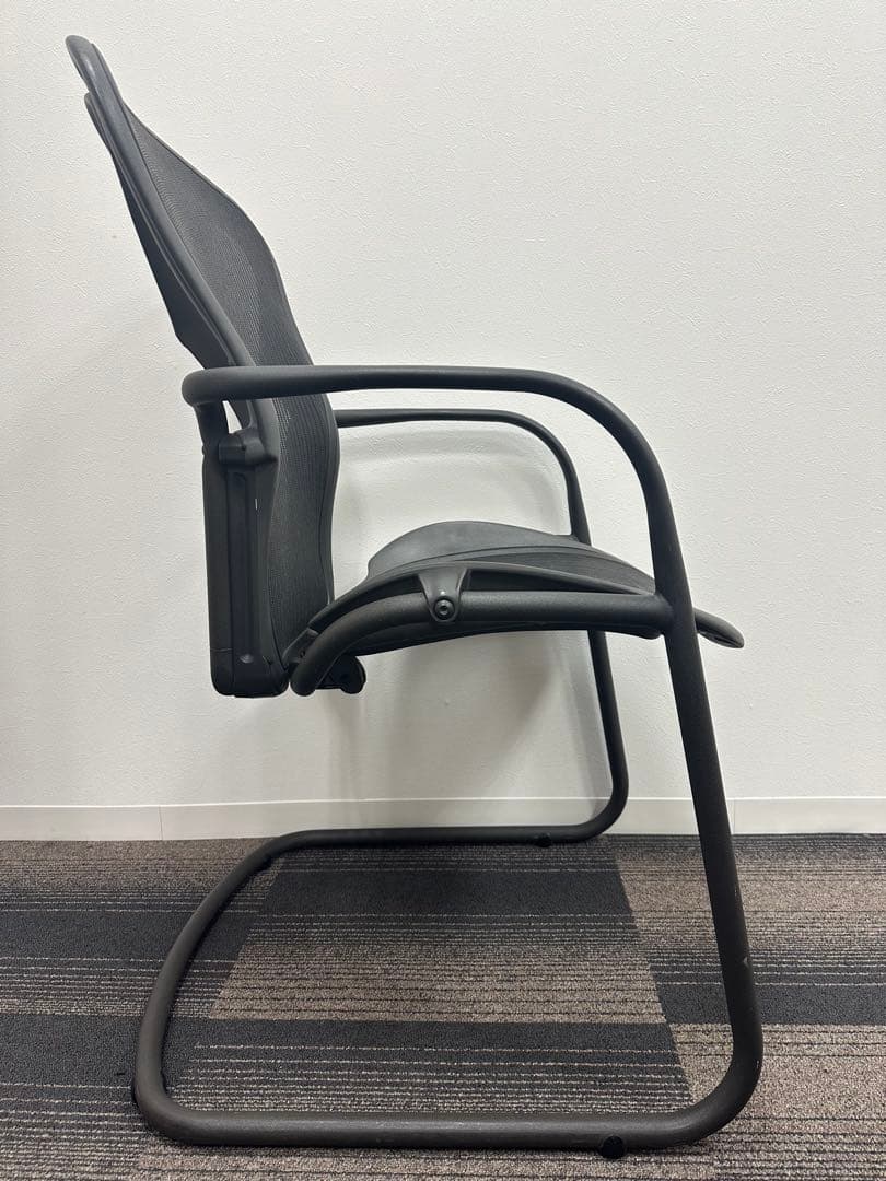 5月20日迄期間限定販売中　アーロンチェア アーロンサイドチェア ハーマンミラー