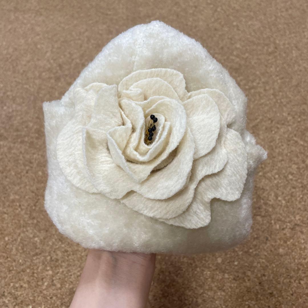 【専用】POTECHINO ニット帽 花装飾　グレー、ホワイト2点おまとめ)