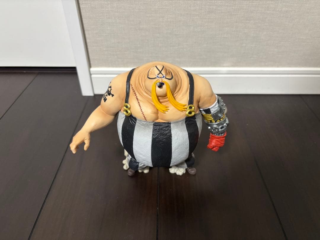 フィギュア　9点　まとめ売り　ワンピース、モンハン、ヒロアカ