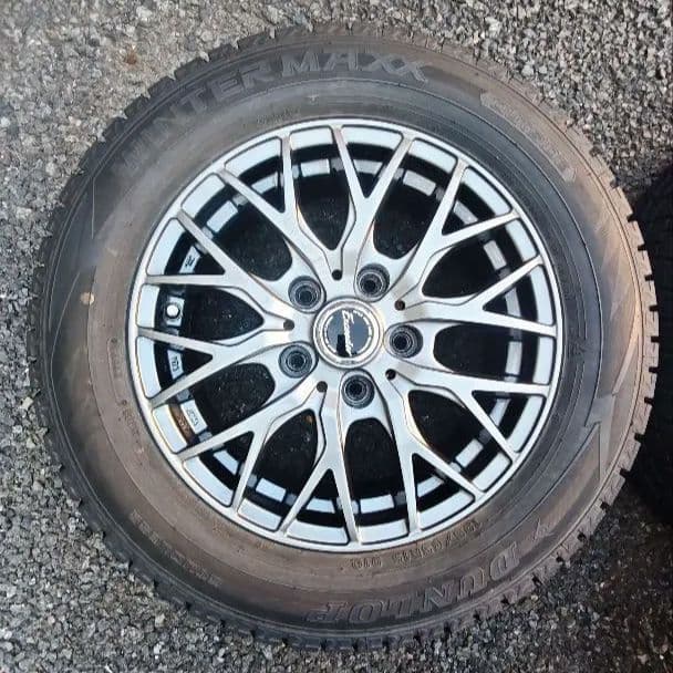 のゆゆ①195/65R15 WM02スタッドレスタイヤ2023年製造！美品