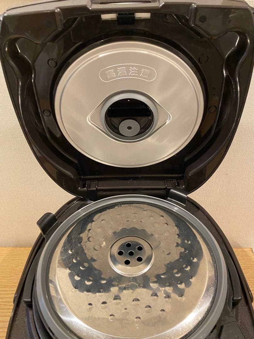 【25年製】TIGER IH 炊飯器 5.5合 JPW-D100 取扱説明書付き