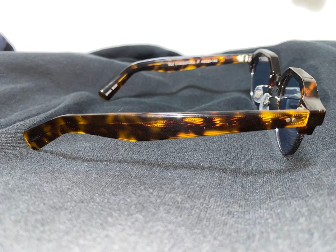 BLACK FLYS 42-145 トータスシェル　鼈甲