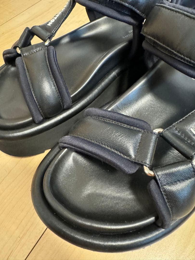 ルイヴィトン　プールピローライン　サンダル24cm厚底