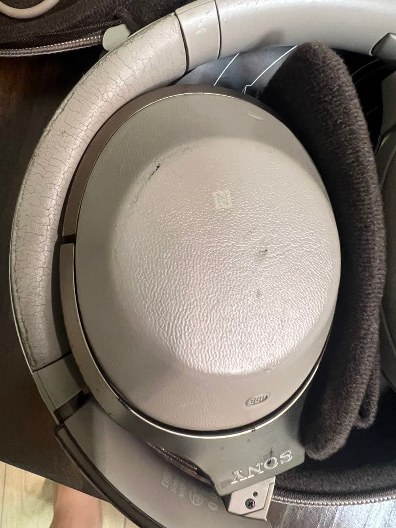 ソニー　ワイヤレス　ヘッドホン　ノイズキャンセリング