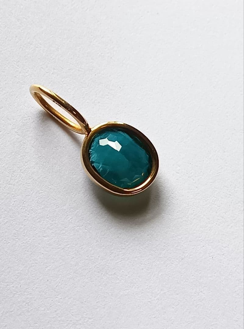 ハリックァ　hariqua グランディディエライト K18　チャーム