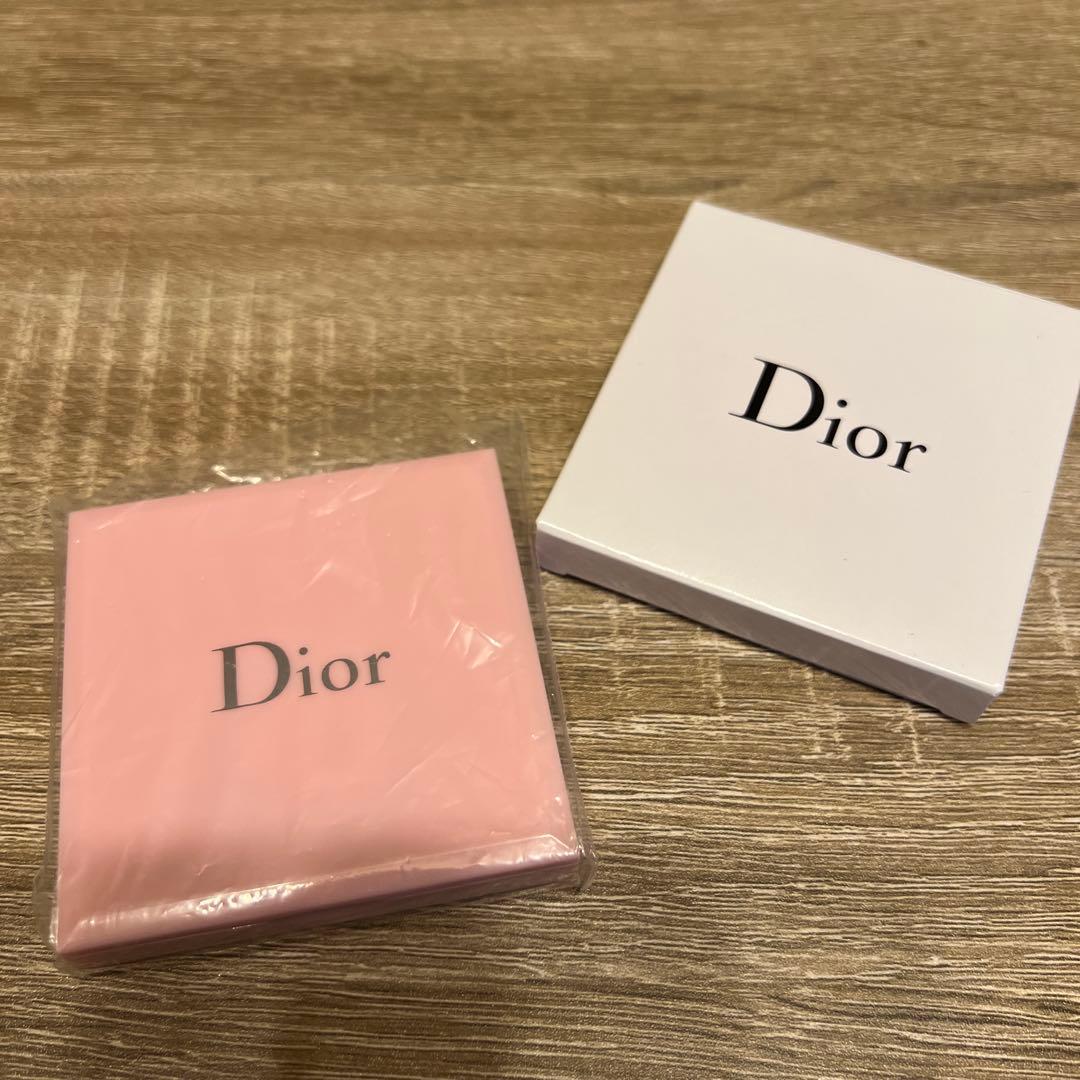 Dior ピンクミラー ライト付き