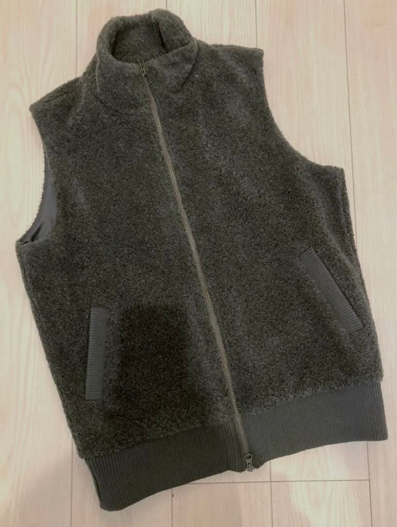 HUG O WaR⭐️ハグオーワー　フリースボアベスト グレー