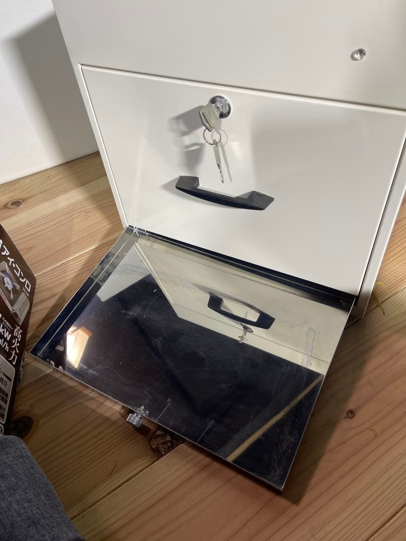 歯ブラシ紫外線殺菌乾燥保管庫