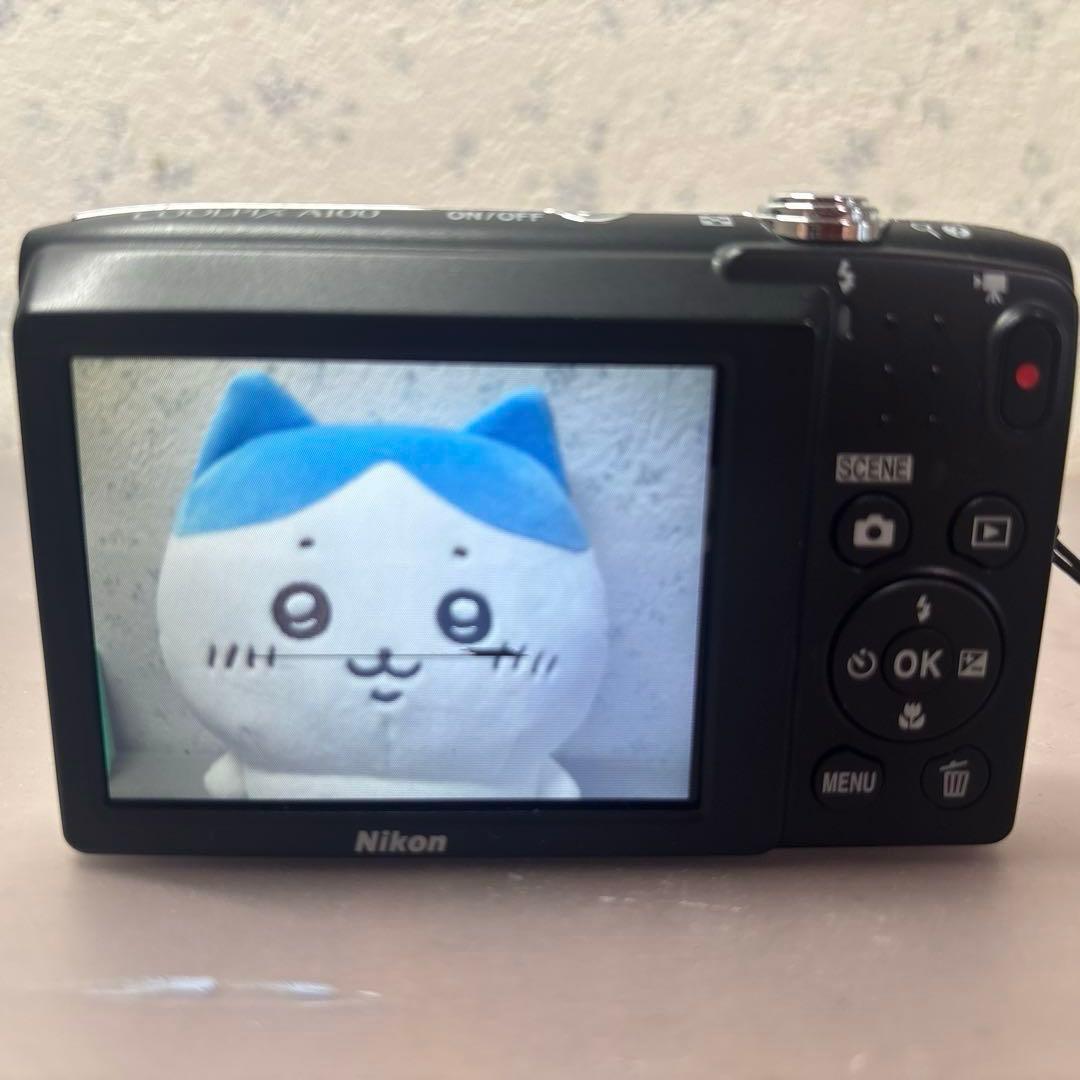 Nikon COOLPIX デジタルカメラ シルバー