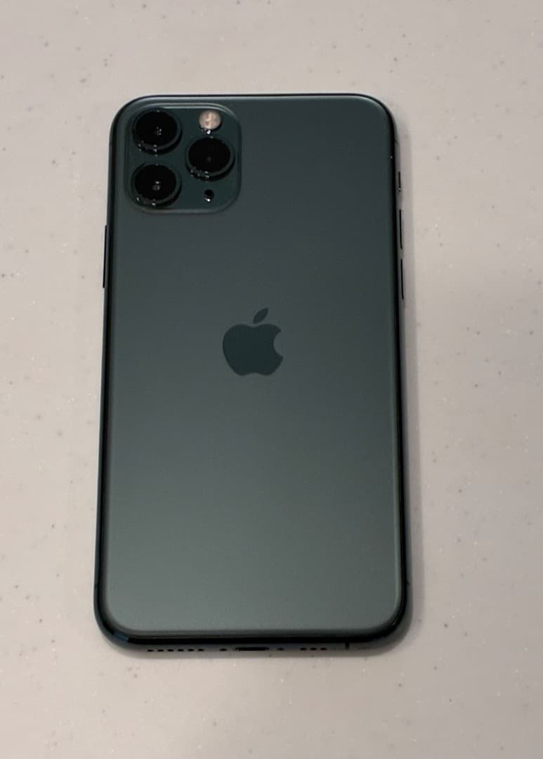 レ*ウ様 Apple iPhone 11 Pro 本体 ミッドナイトグリーン