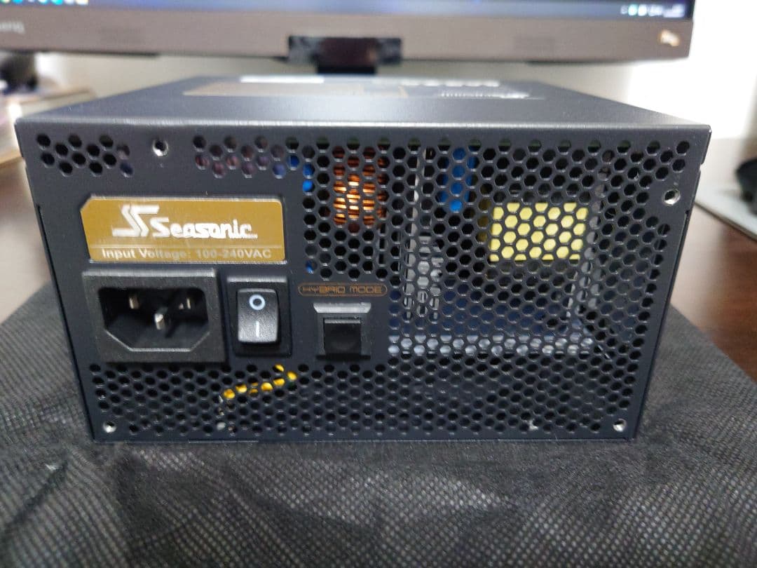 【極美品・付属品完備】Seasonic FOCUS PLUS 650 Gold