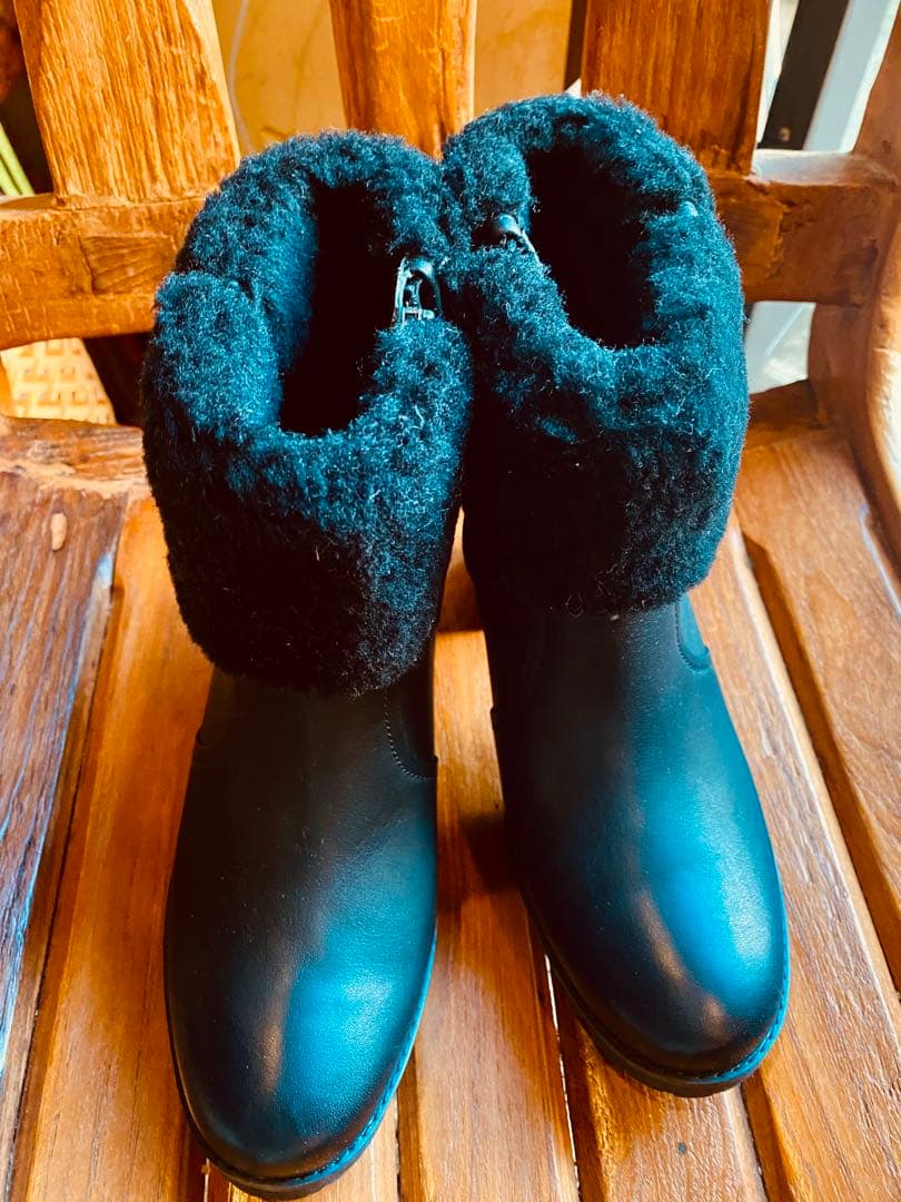 展示品・極美✨激レア✨防水✨25✨UGG✨ELISIANA✨エリシアナ ブーツ