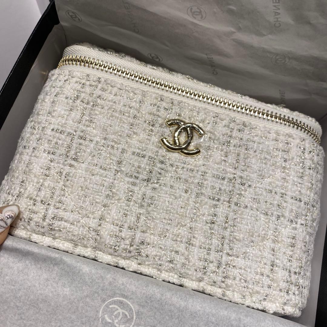 CHANEL バニティショルダー白 ノベルティ