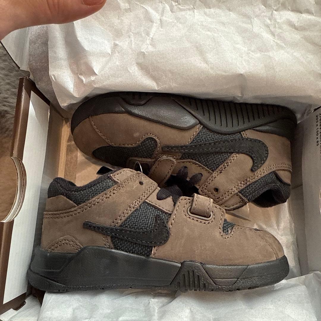 スニーカー Travis Jordan Jumpman Jack TR CJ1 T-Rexx