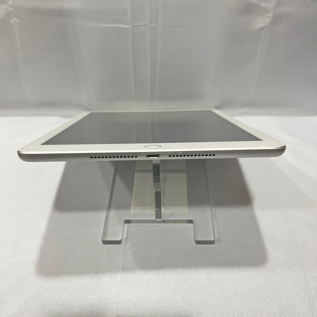 Apple iPad 第5世代 32GB シルバー 本体