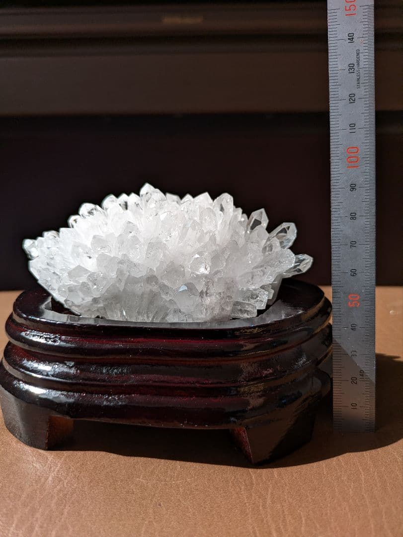 週末セール✨中国貴州省産✨ 高品質 水晶クラスター 天然菊花水晶 木製台座付き