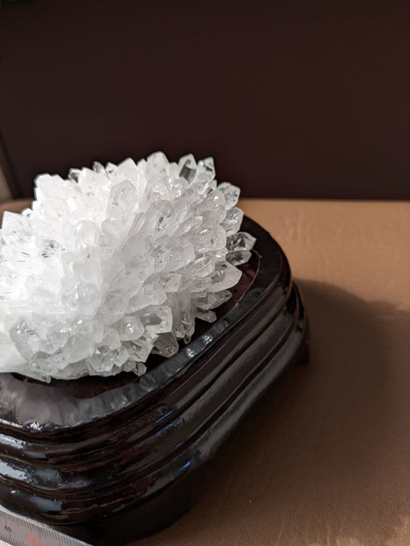 週末セール✨中国貴州省産✨ 高品質 水晶クラスター 天然菊花水晶 木製台座付き