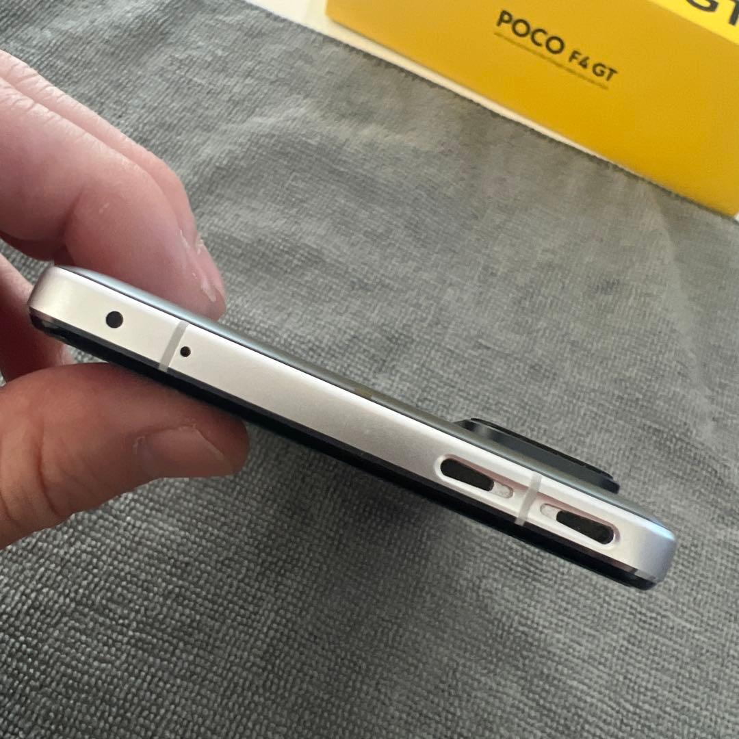 POCO F4 GT ナイトシルバー 8GB/128GB 中古