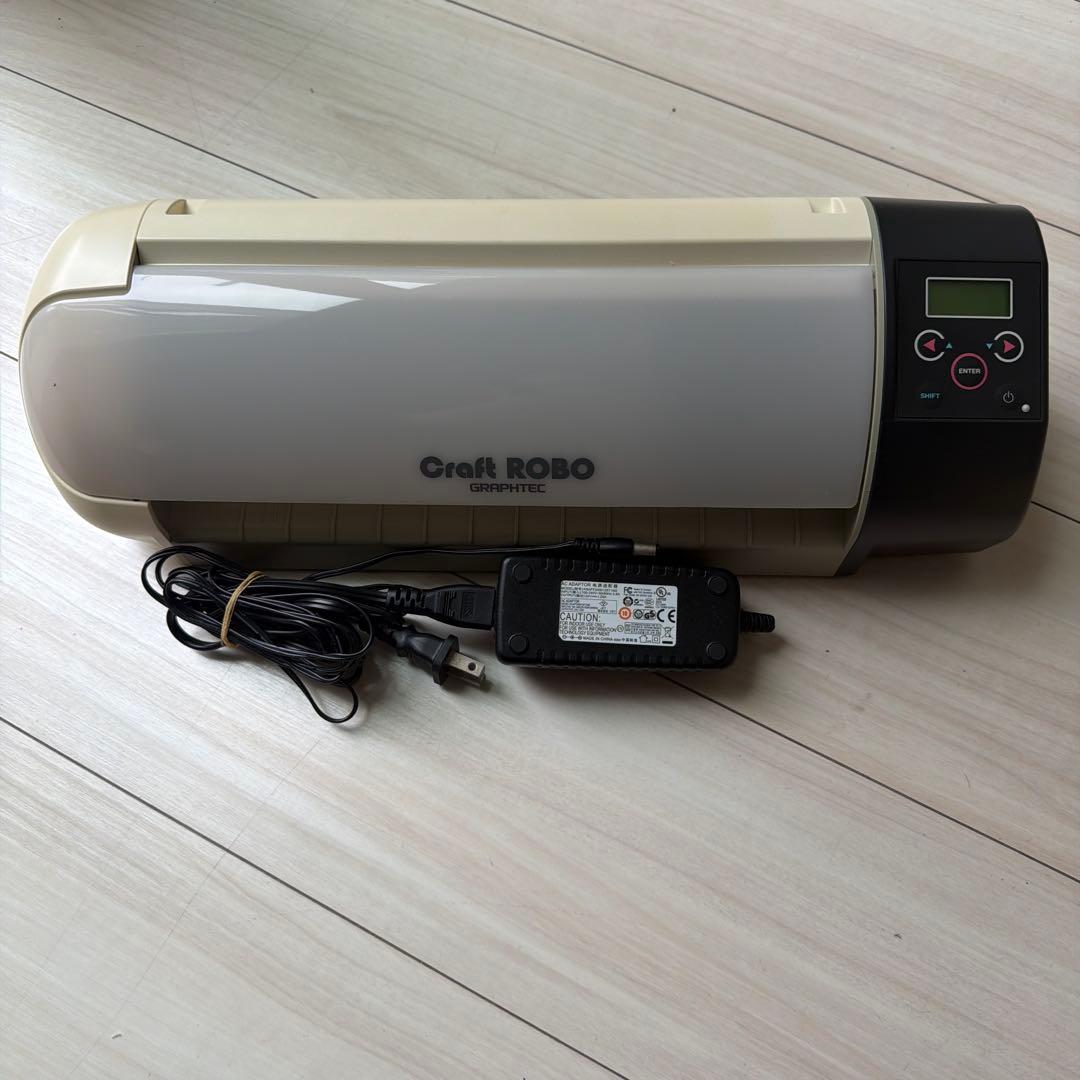 Craft ROBO cc330-20 カッティングマシン 本体