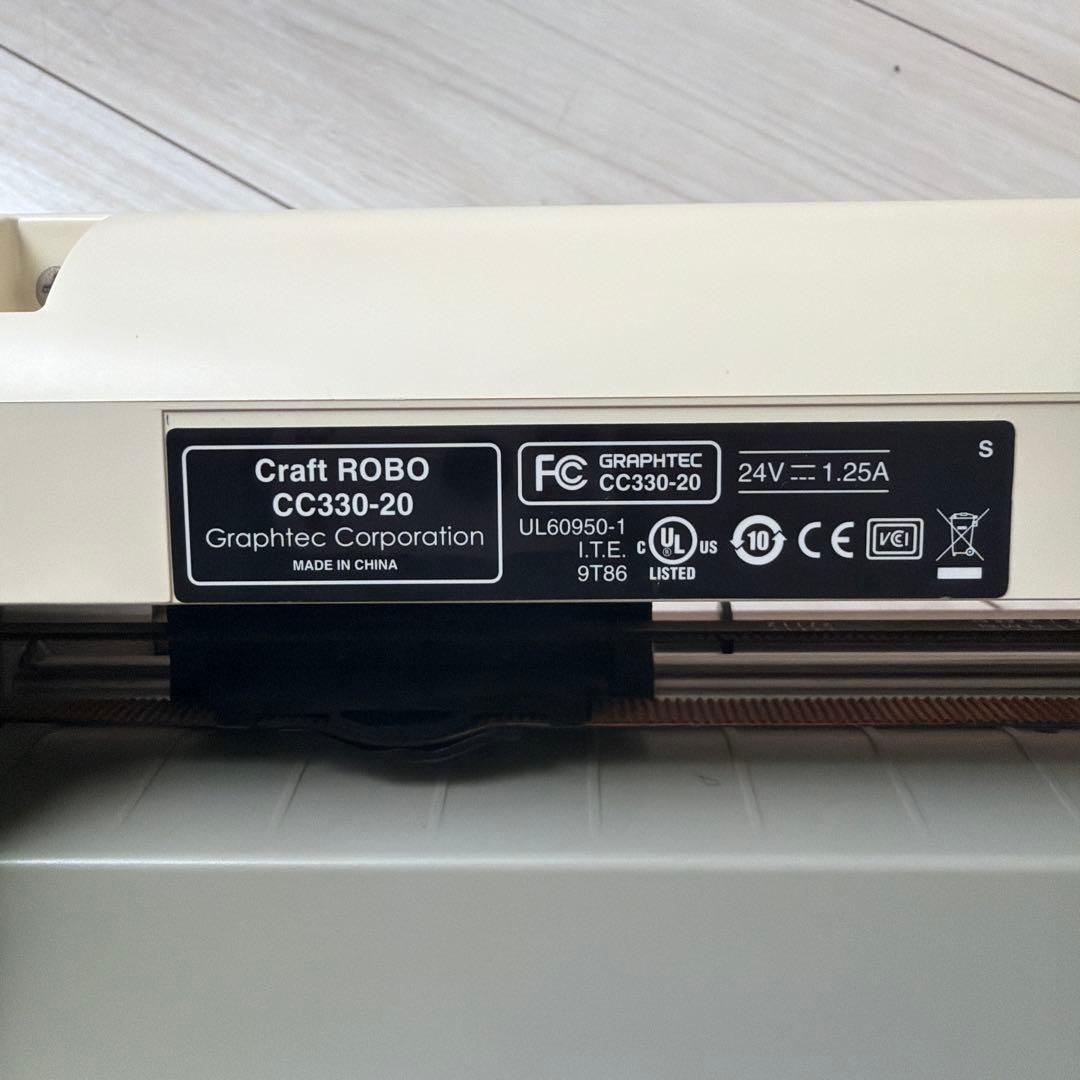 Craft ROBO cc330-20 カッティングマシン 本体