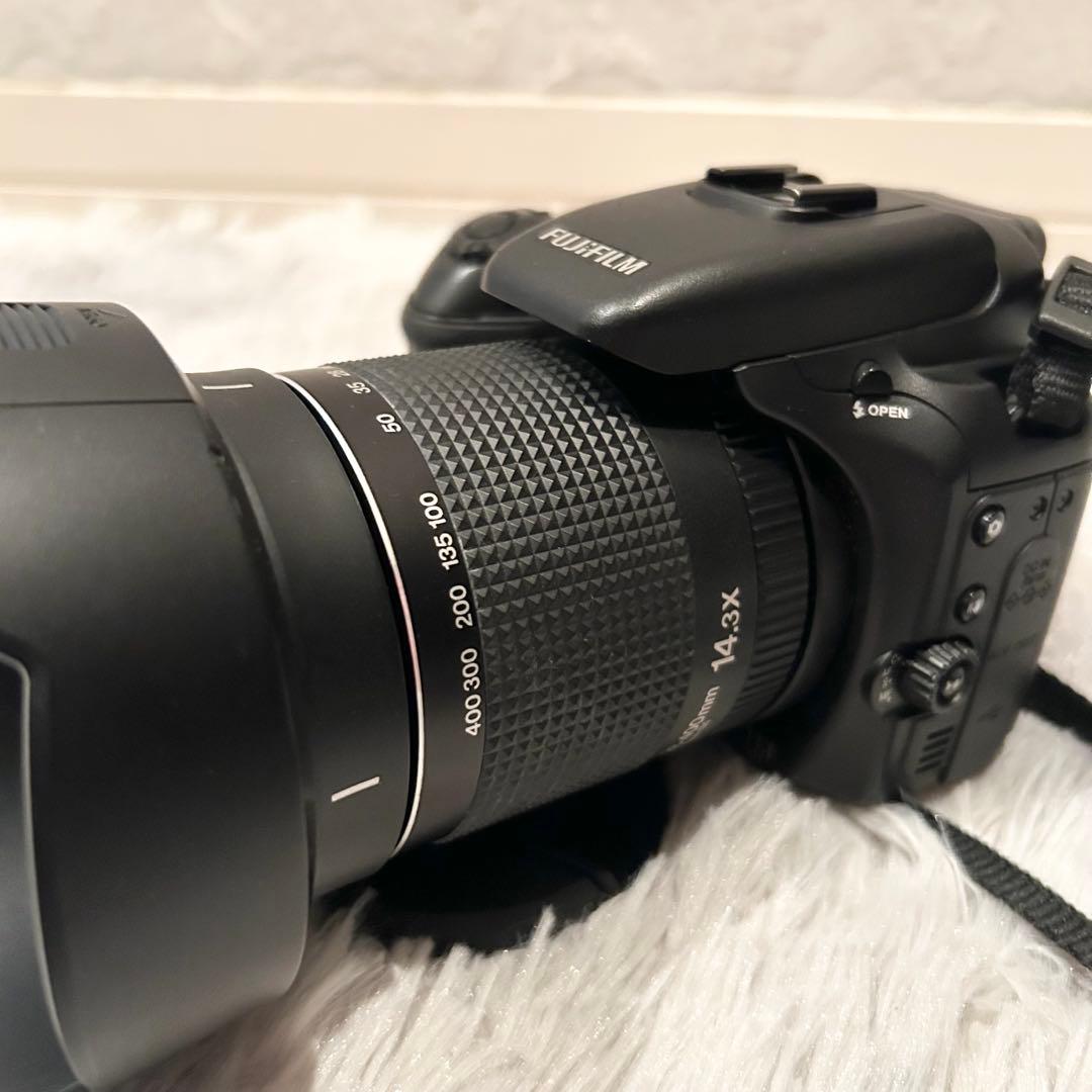 【良品】FUJIFILM FinePix S100FS【遠くも近くも1台で♪】
