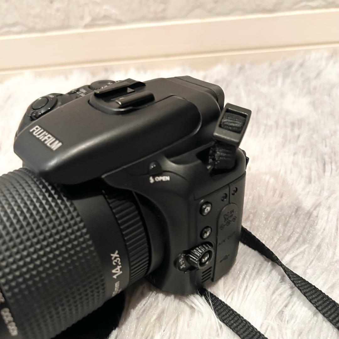 【良品】FUJIFILM FinePix S100FS【遠くも近くも1台で♪】