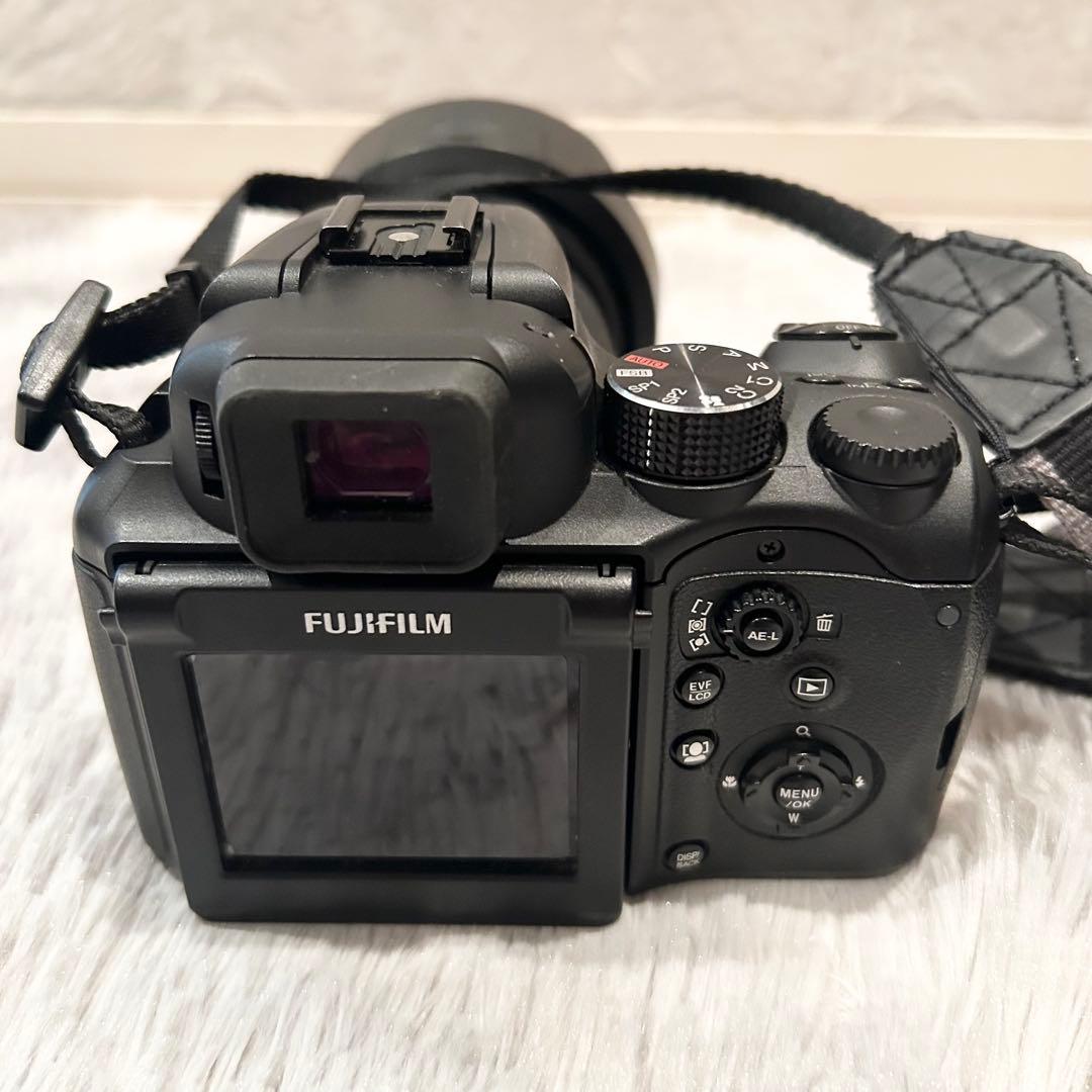 【良品】FUJIFILM FinePix S100FS【遠くも近くも1台で♪】