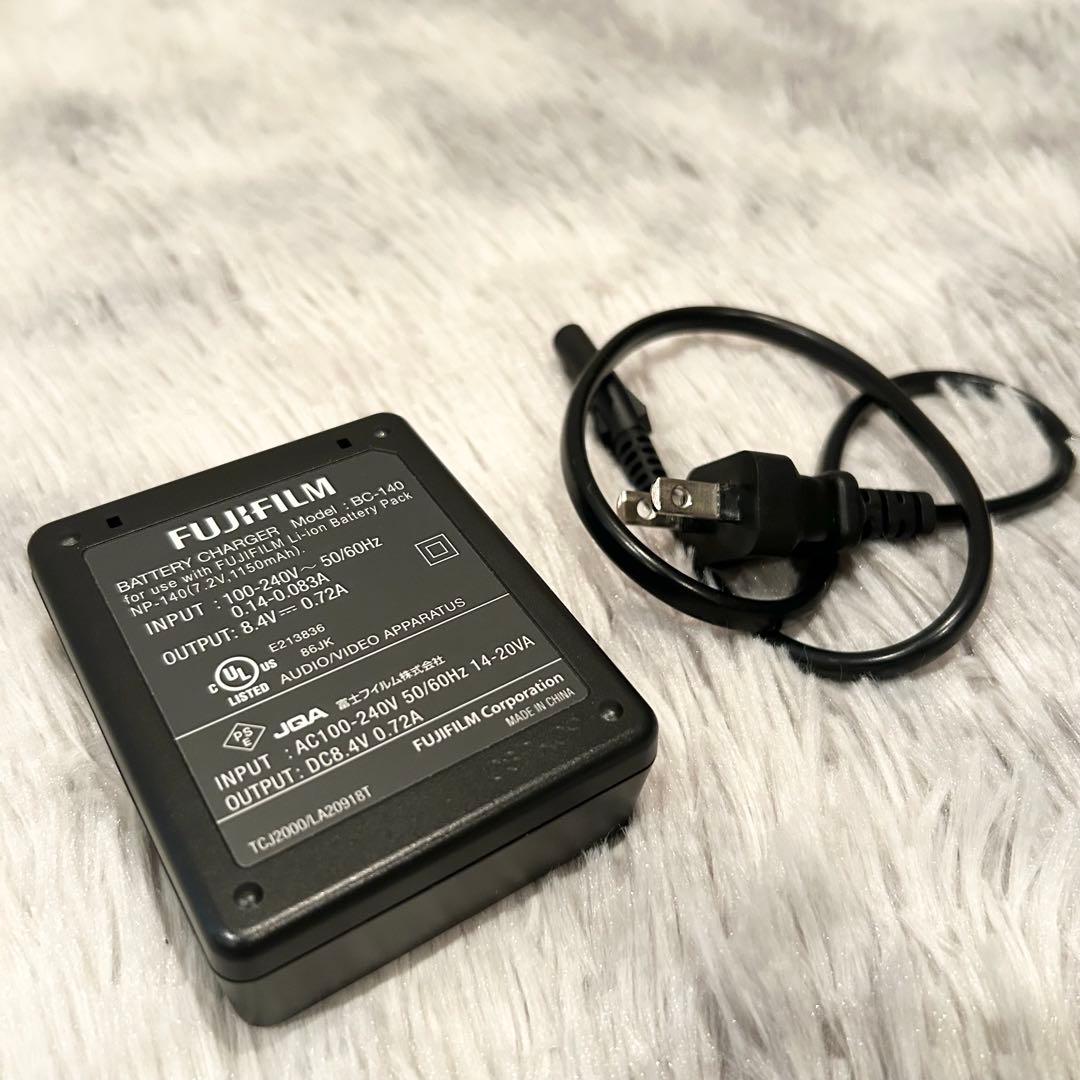 【良品】FUJIFILM FinePix S100FS【遠くも近くも1台で♪】