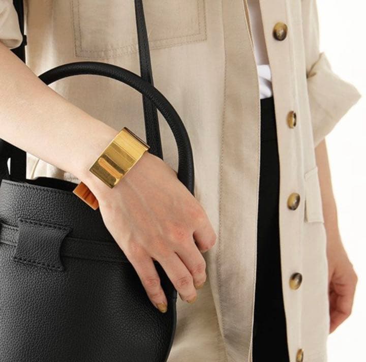 最終価格CELINE ThIn Cuff シン フラット ブレスレット