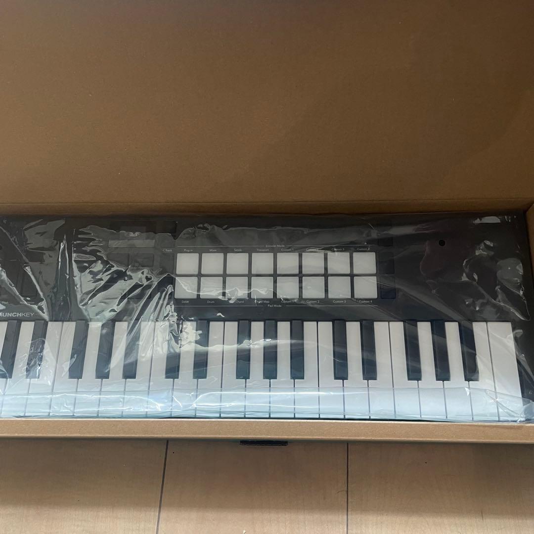 【美品】Novation Launchkey Mini 37 MK4