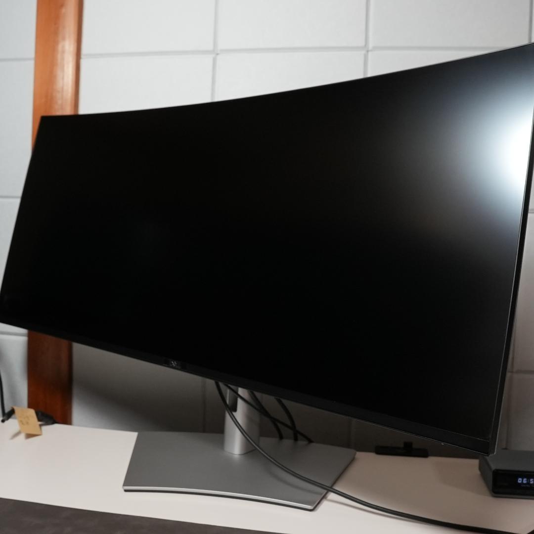 ディスプレイ・モニター本体 Dell U4021QW