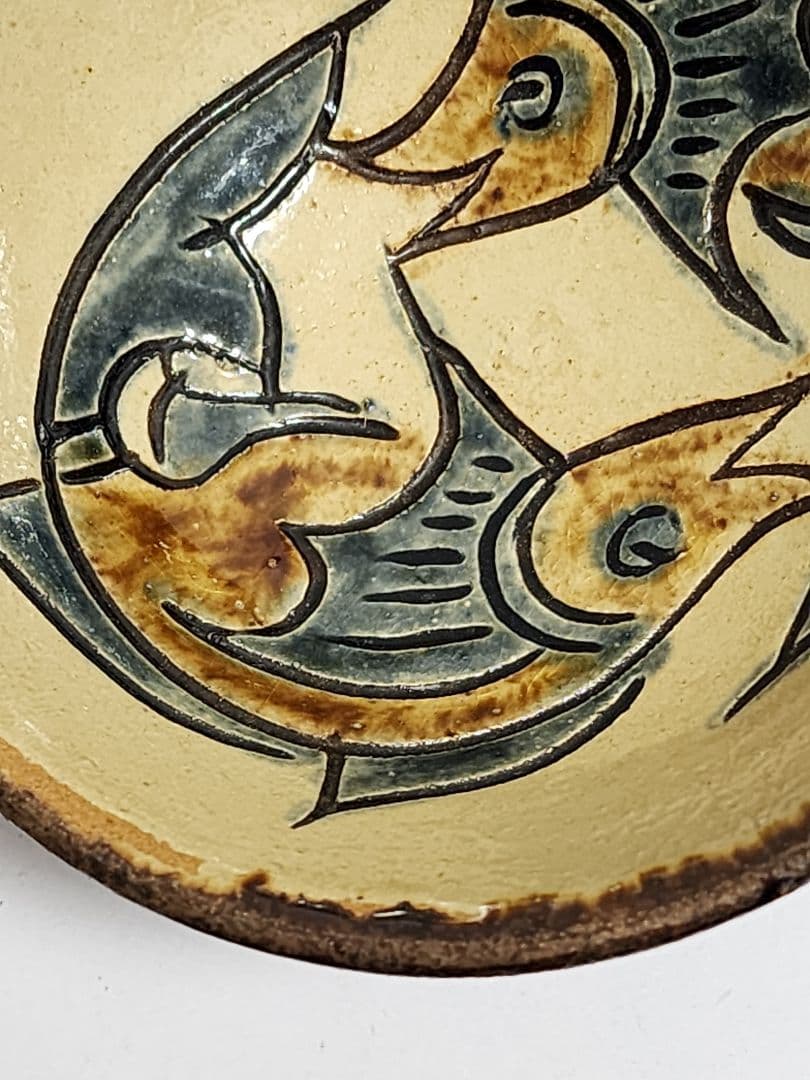 人間国宝 金城次郎 口径 13.5cm 高さ 6cm 壷屋焼 魚文茶碗 陶歴