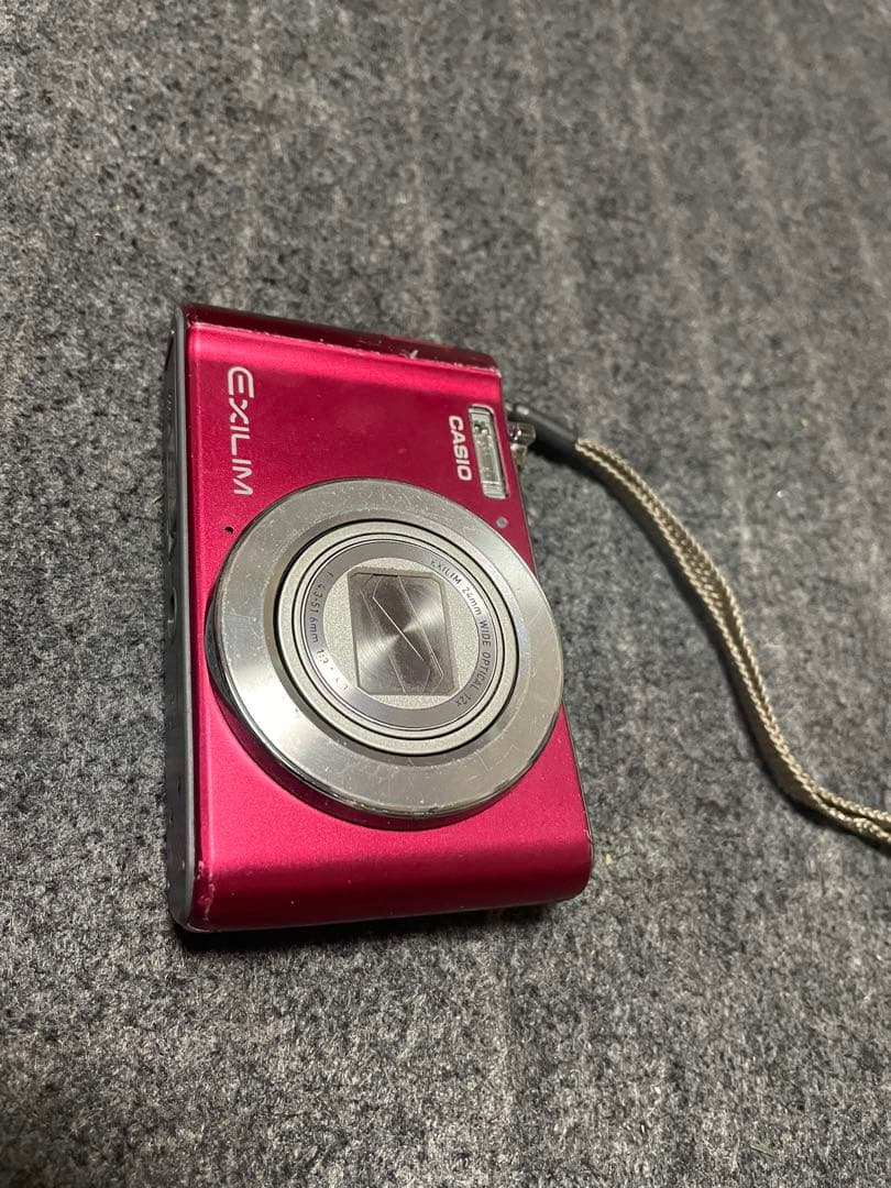 カシオデジタルカメラ　Exilim EX-ZS240