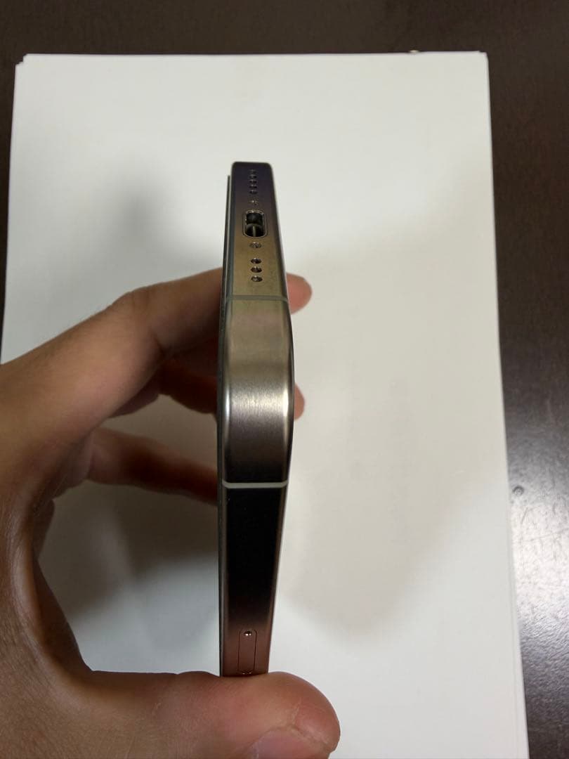 iPhone15pro 本体 ナチュラルチタニウム