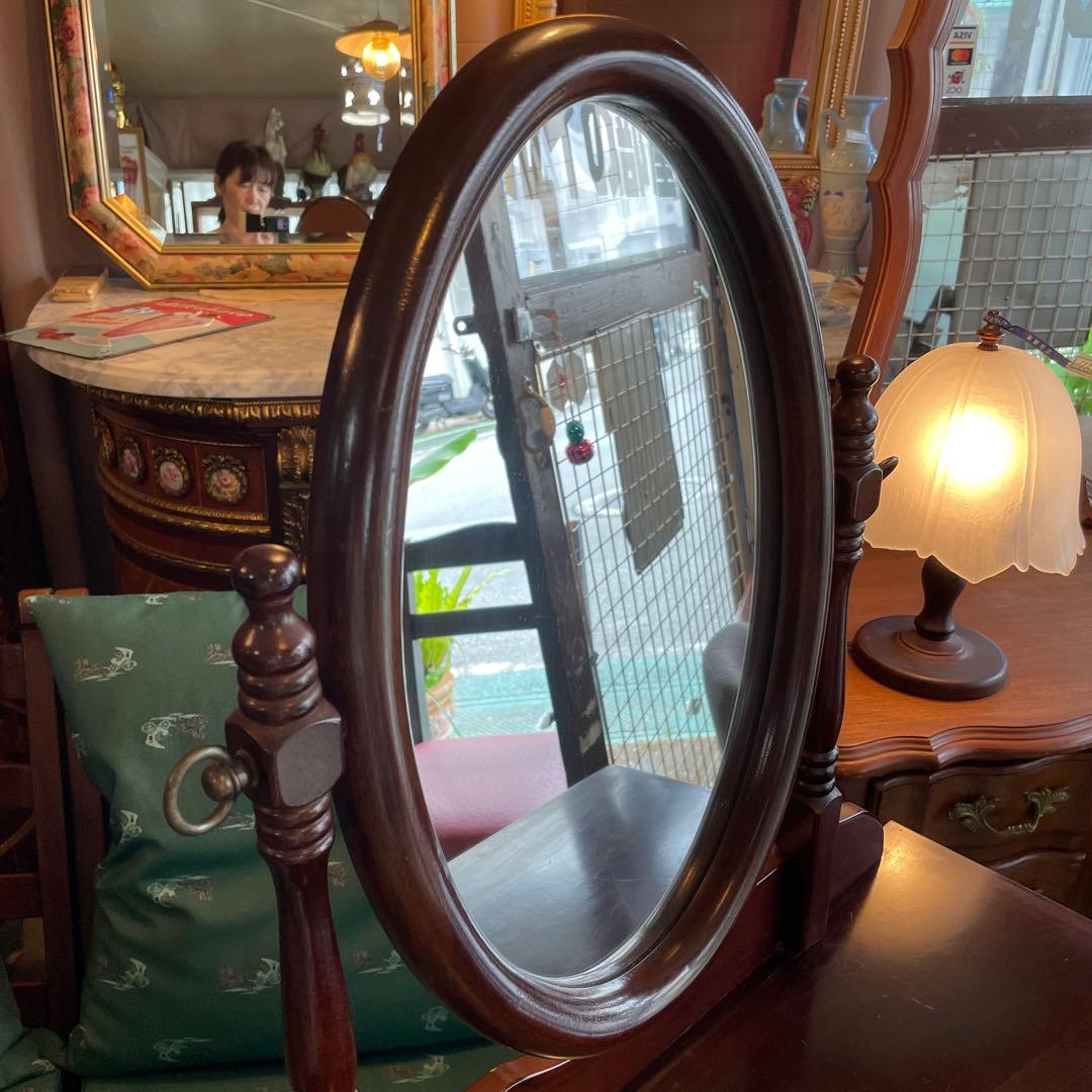 素敵なドレッサー・猫脚