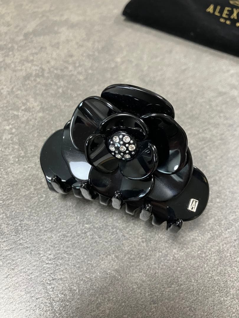 アレクサンドル ドゥ　パリ　カメリア　クリップ　ブラック