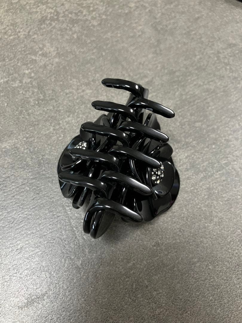 アレクサンドル ドゥ　パリ　カメリア　クリップ　ブラック
