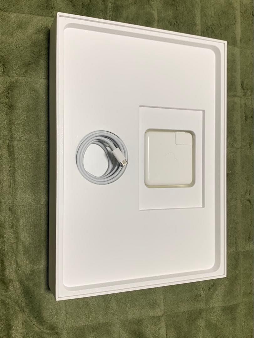 Apple MacBook シルバー