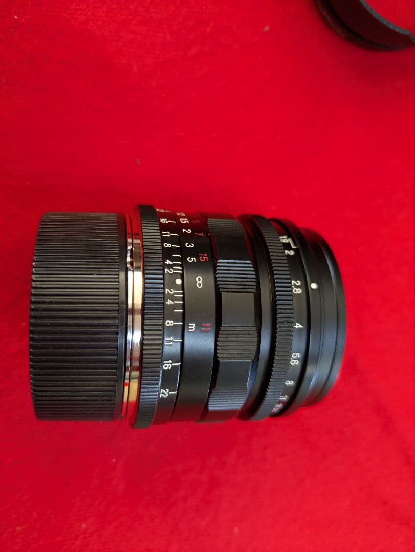 Voigtländer Ultron 28mm F1.9 レンズ