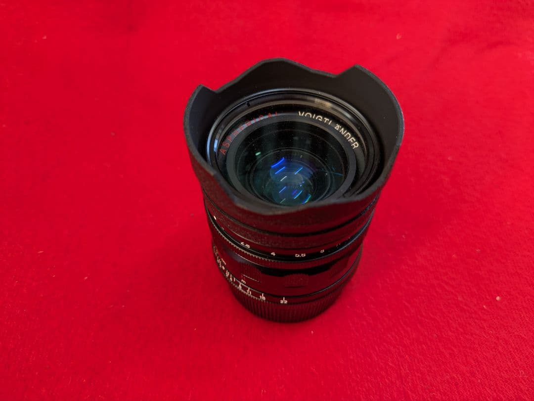 Voigtländer Ultron 28mm F1.9 レンズ