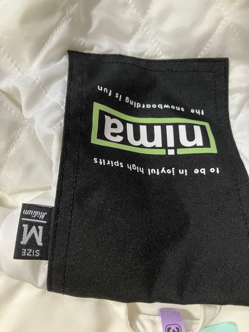 スノーボード・スキーウェア nima Mサイズ　ジャケットのみ　撥水加工済