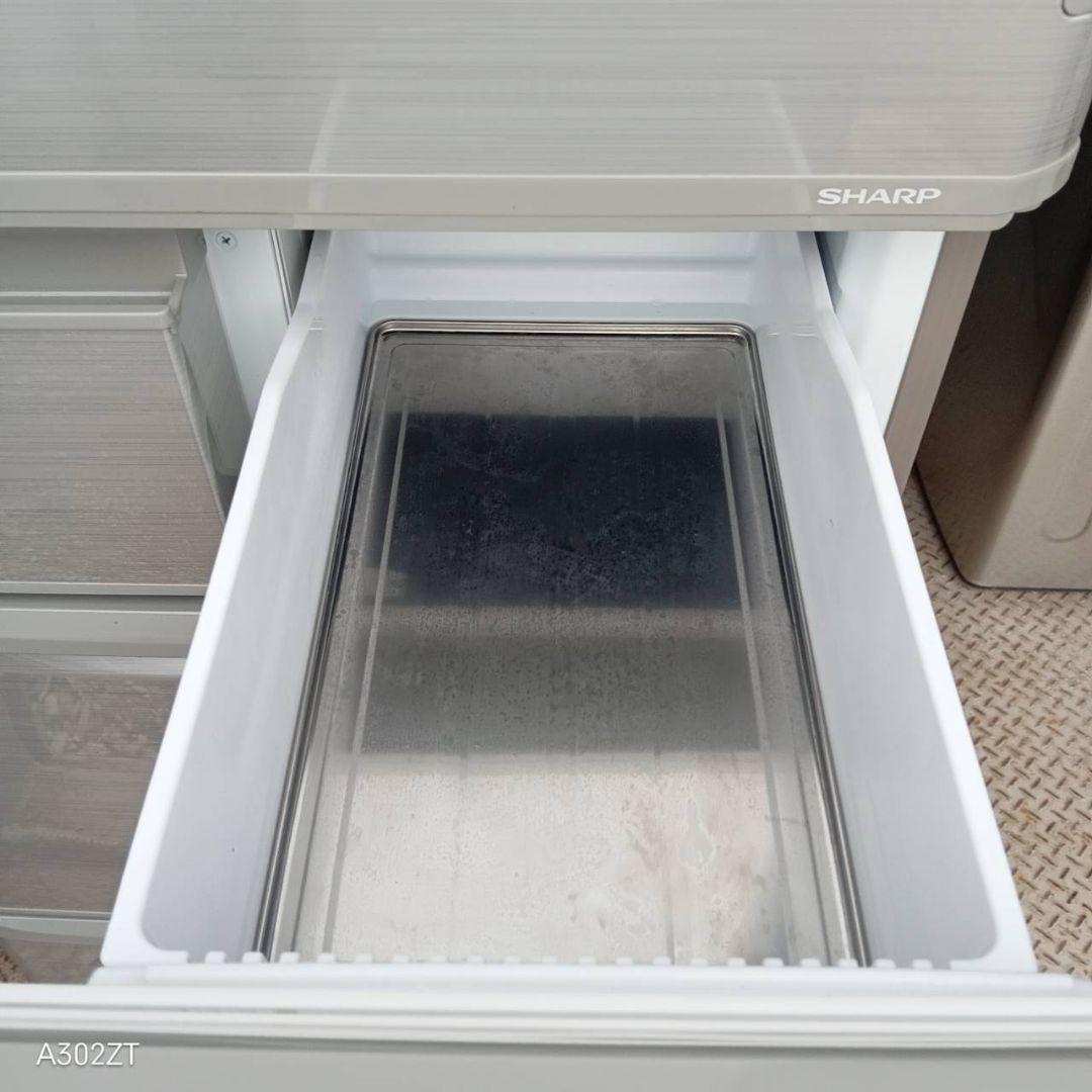 送料設置無料　人気モデル　SHARP　大型冷蔵庫　412L
