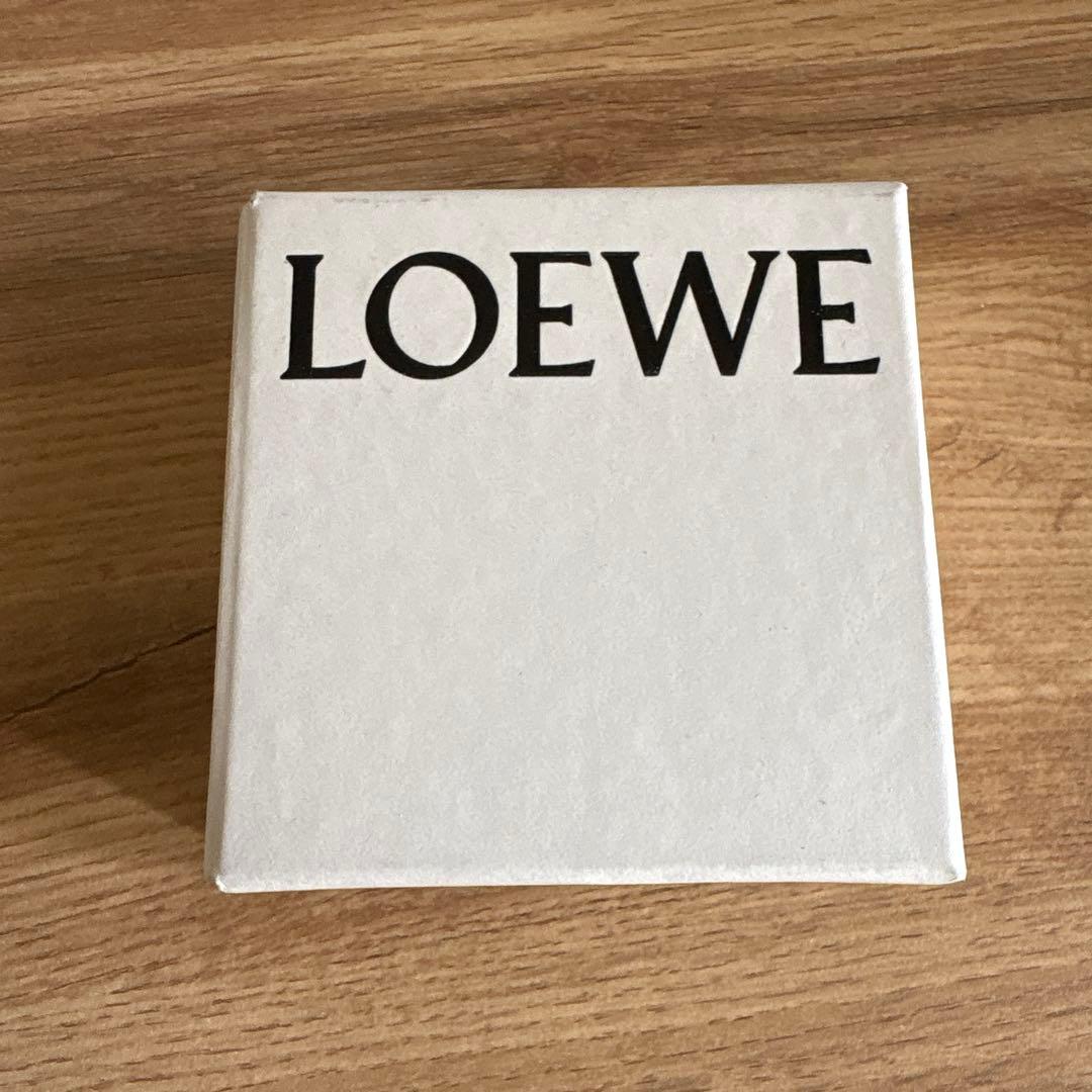 美品　LOEWE ロエベ　アナグラムブローチ　シルバー