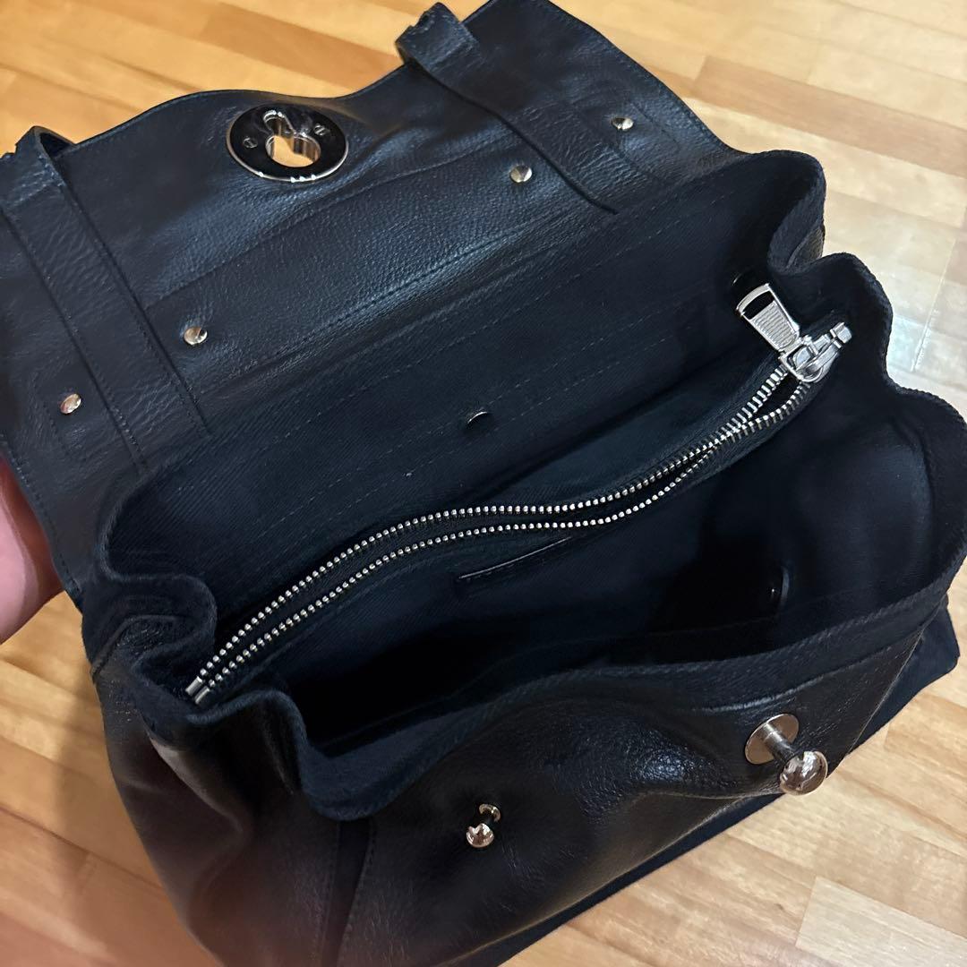 黒いレザー ハンドバッグ フラップ式