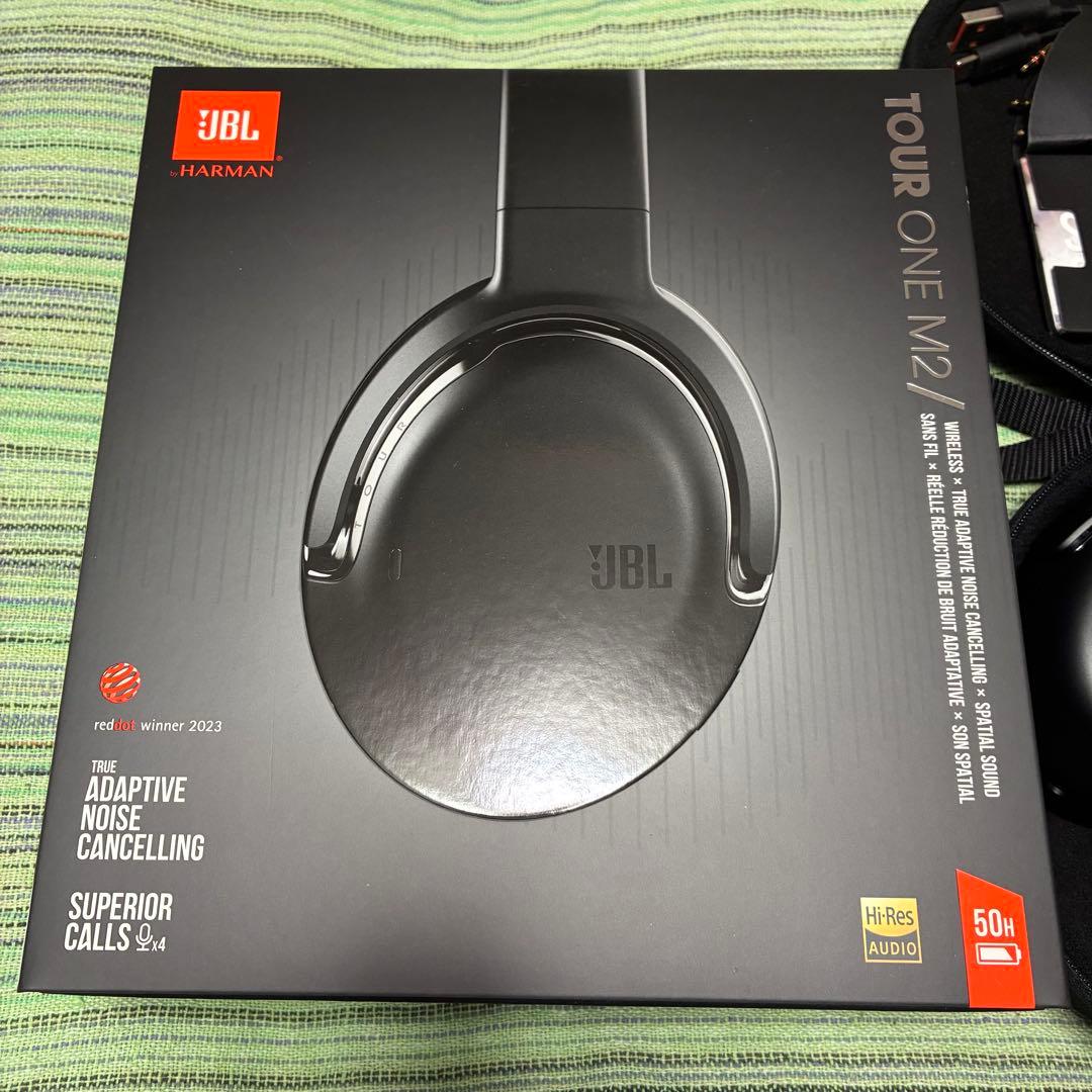 美品 JBL TOUR ONE M2 ワイヤレスヘッドホン