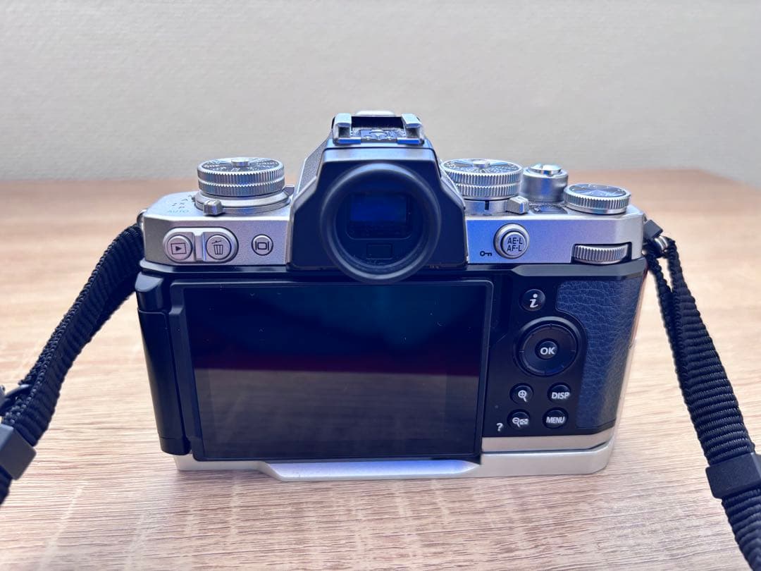 Nikon Z fc 二本レンズ 木製グリップ付き