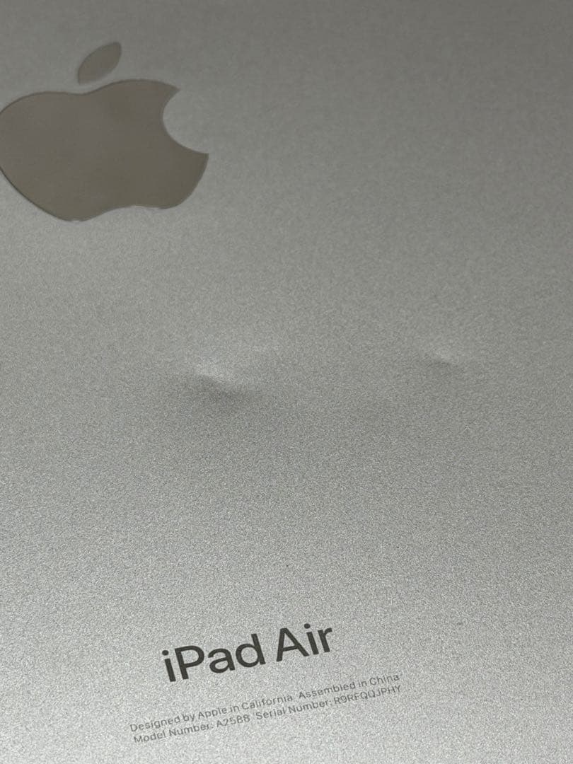 Apple iPad Air第5世代/M1/64GB/Wi-Fi/背面凹み有
