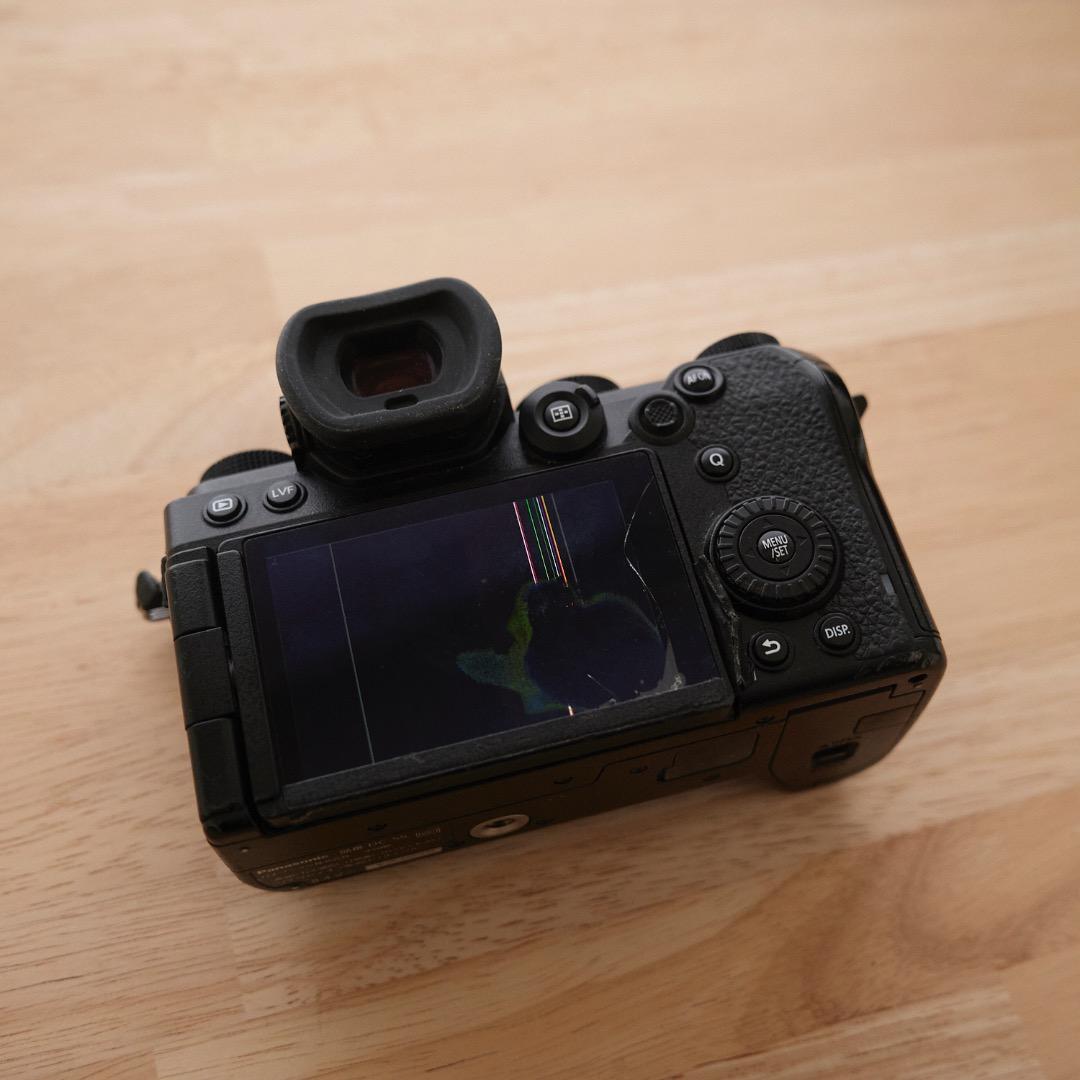 LUMIX S5 本体 【モニター破損しています】