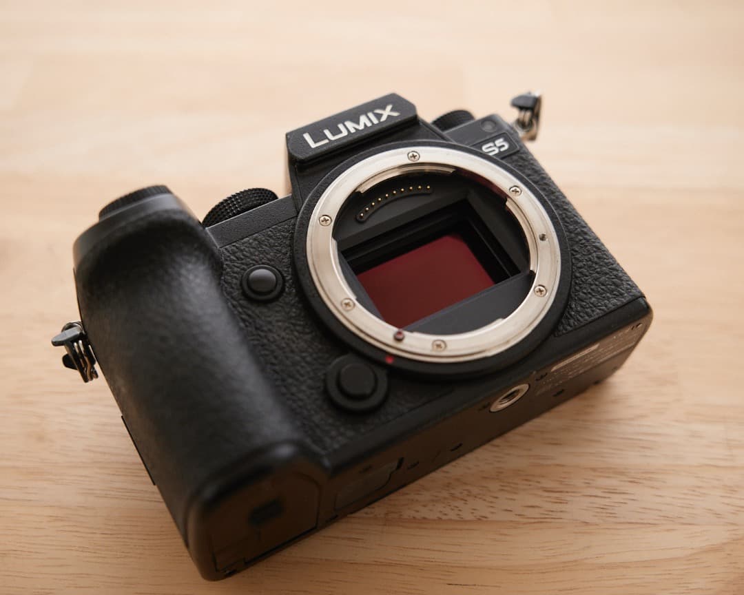 LUMIX S5 本体 【モニター破損しています】